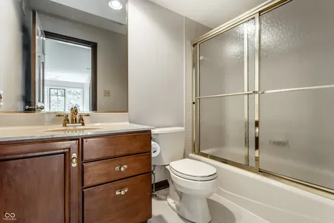 14300 Oakbrook Court Carmel IN 46033