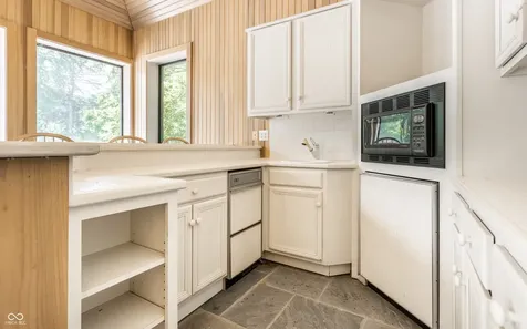 14300 Oakbrook Court Carmel IN 46033