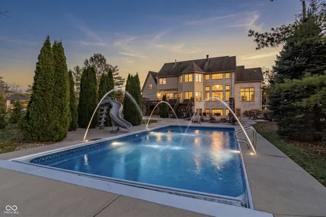 10701 Harbor Bay Drive Fishers IN 46040