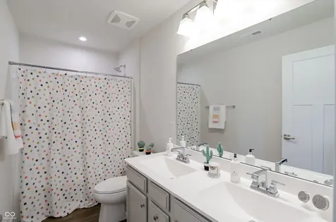 1082 Woodglen Drive Westfield IN 46074