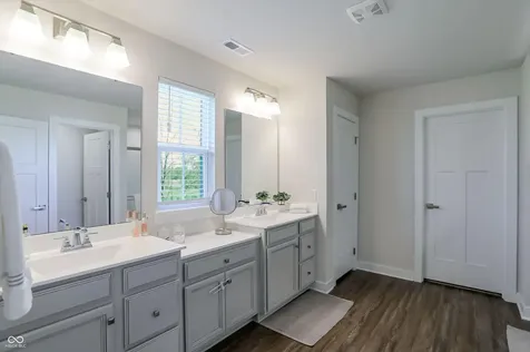 1082 Woodglen Drive Westfield IN 46074