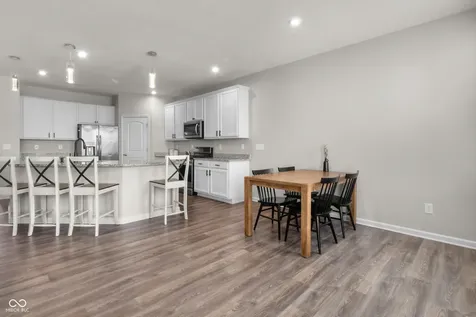 6607 Timberline Trail Whitestown IN 46075
