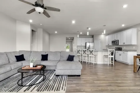 6607 Timberline Trail Whitestown IN 46075