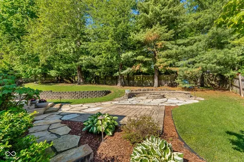 2545 Eisenhower Lane Terre Haute IN 47803