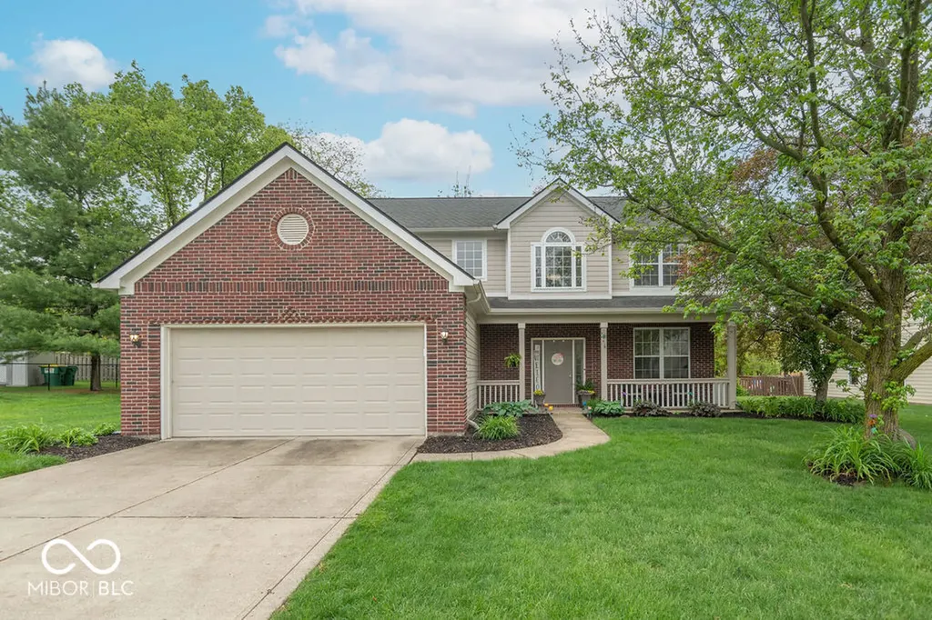 715 Hohlier Lane Avon IN 46123
