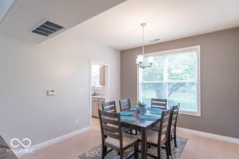715 Hohlier Lane Avon IN 46123