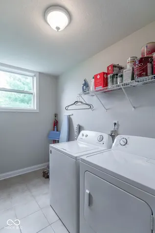 715 Hohlier Lane Avon IN 46123
