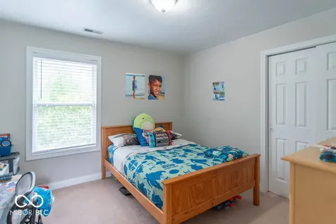 715 Hohlier Lane Avon IN 46123