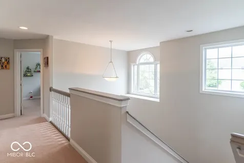 715 Hohlier Lane Avon IN 46123