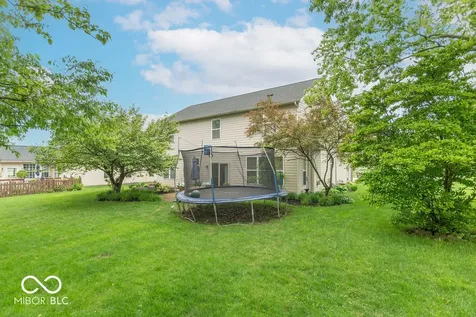715 Hohlier Lane Avon IN 46123