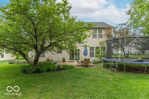 715 Hohlier Lane Avon IN 46123