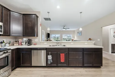 6617 Laredo Drive Mccordsville IN 46055
