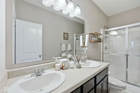 6617 Laredo Drive Mccordsville IN 46055