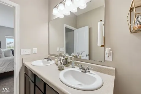 6617 Laredo Drive Mccordsville IN 46055