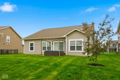 6617 Laredo Drive Mccordsville IN 46055