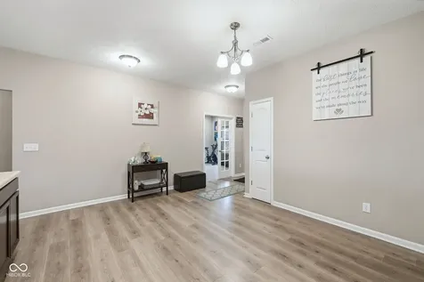 6617 Laredo Drive Mccordsville IN 46055