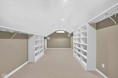 7209 Kingswood Circle Indianapolis IN 46256