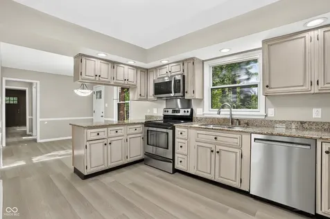 7209 Kingswood Circle Indianapolis IN 46256