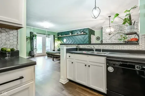 5019 Amber Creek Place Indianapolis IN 46237