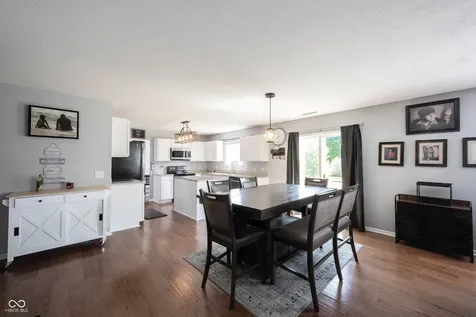 2385 S Moeller Circle New Palestine IN 46163