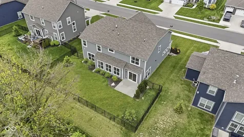 6870 Hidden Meadow Pass Mccordsville IN 46055