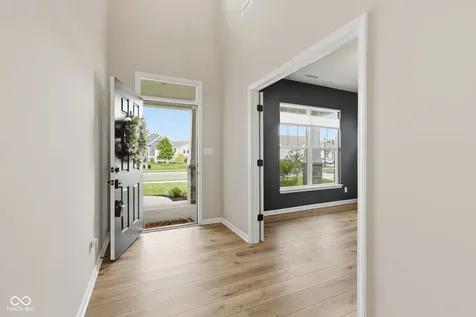 6870 Hidden Meadow Pass Mccordsville IN 46055