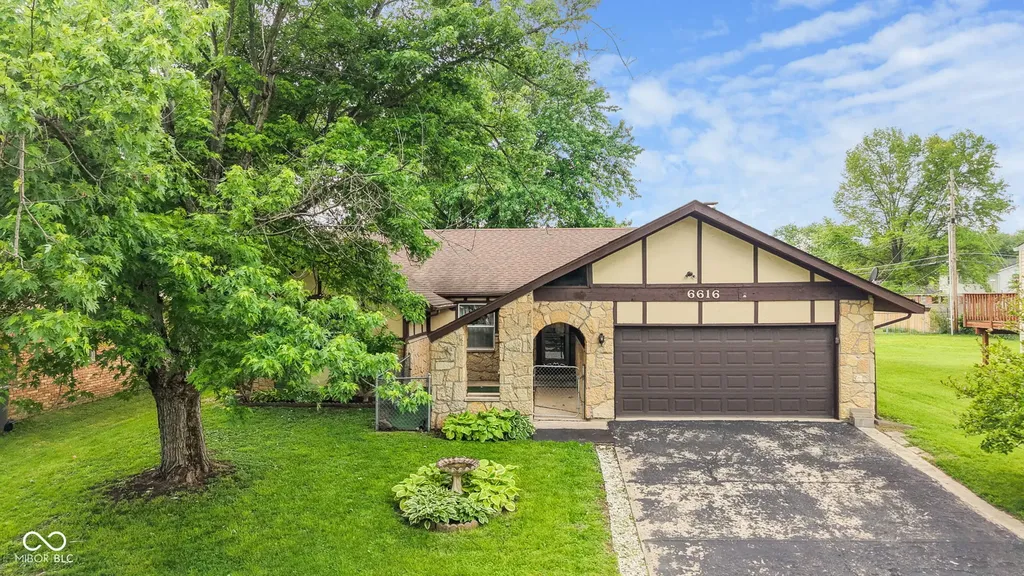 6616 S Lawndale Avenue Indianapolis IN 46221