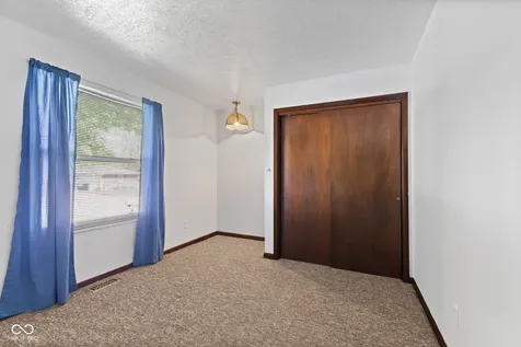 6616 S Lawndale Avenue Indianapolis IN 46221