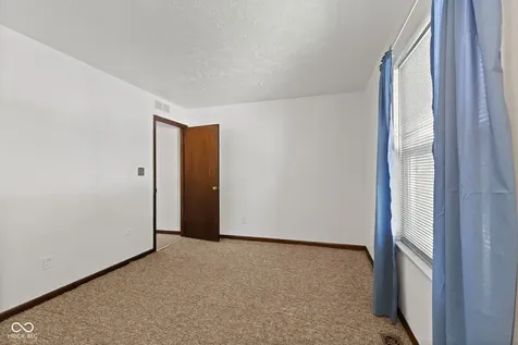 6616 S Lawndale Avenue Indianapolis IN 46221