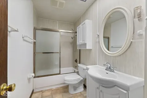 6616 S Lawndale Avenue Indianapolis IN 46221