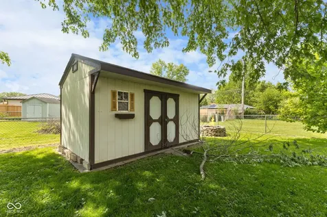 6616 S Lawndale Avenue Indianapolis IN 46221