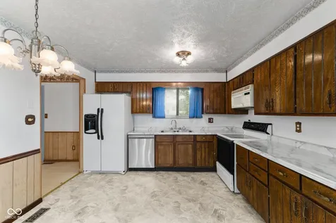 6616 S Lawndale Avenue Indianapolis IN 46221