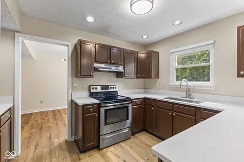 12427 Doe Lane Indianapolis IN 46236