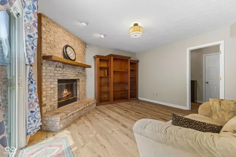 12427 Doe Lane Indianapolis IN 46236