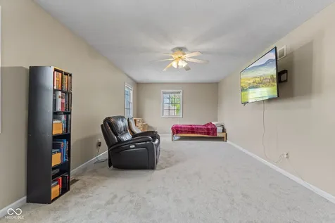 12427 Doe Lane Indianapolis IN 46236