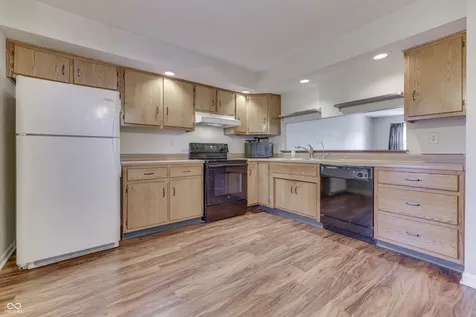 1136 Paradise Way N Greenwood IN 46143