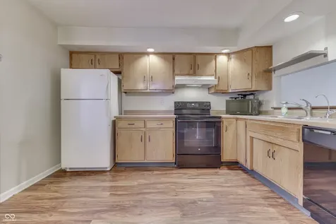 1136 Paradise Way N Greenwood IN 46143
