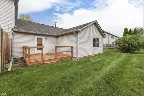 1136 Paradise Way N Greenwood IN 46143
