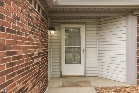 1136 Paradise Way N Greenwood IN 46143
