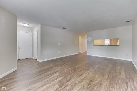 1136 Paradise Way N Greenwood IN 46143