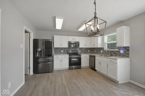 987 Rosemary Circle Greenfield IN 46140