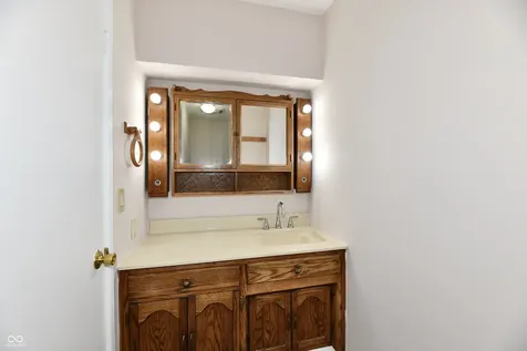 7953 Forest Park Drive Indianapolis IN 46217
