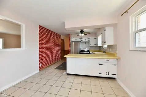 7953 Forest Park Drive Indianapolis IN 46217
