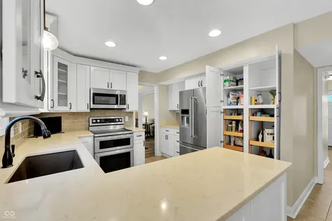 13077 Lansdowne Drive Fishers IN 46038