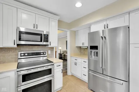 13077 Lansdowne Drive Fishers IN 46038