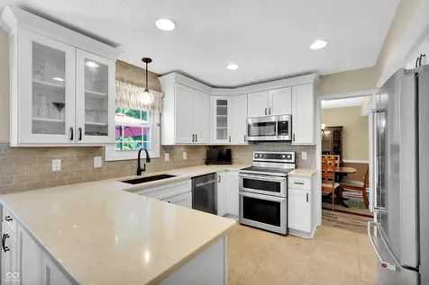 13077 Lansdowne Drive Fishers IN 46038