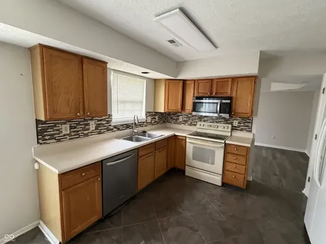 411 Garden Grace Drive Indianapolis IN 46239