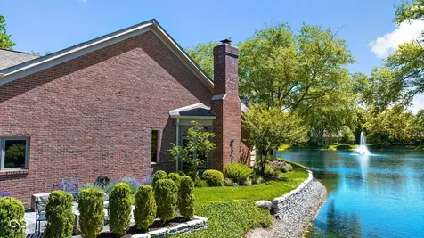8540 Olde Mill Run Indianapolis IN 46260