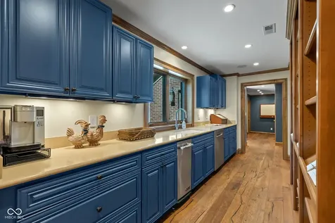 8540 Olde Mill Run Indianapolis IN 46260