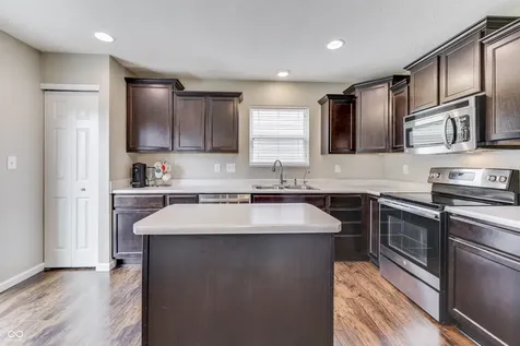 814 Cherry Tree Lane Greenwood IN 46143